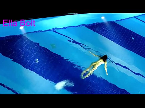 ❤️ मी पाहणे थांबवू शकत नाही, तरुण गोरा ELLA BOLT रिसॉर्ट पूलमध्ये नग्न पोहताना पकडला गेला गुदद्वारासंबंधीचा व्हिडिओ mr.cbddeluxe.top वर ❌